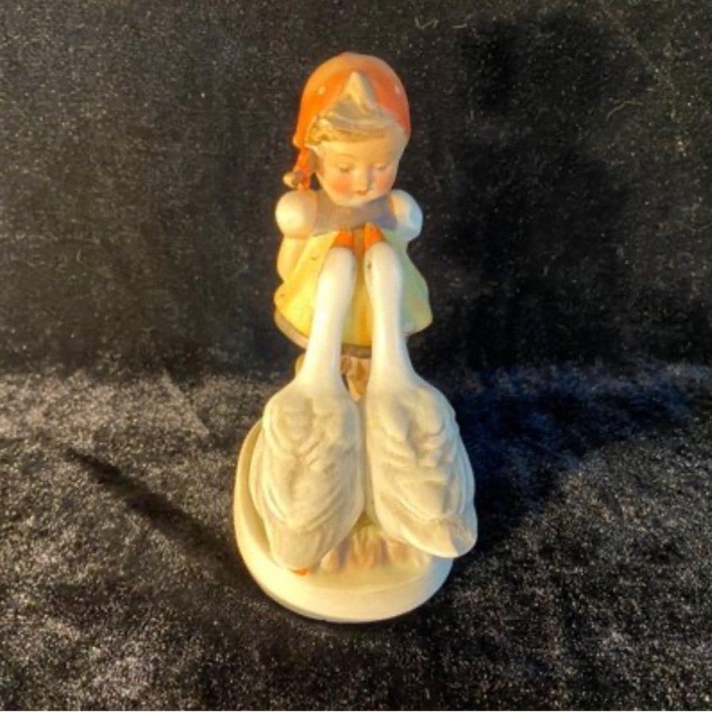 Vintage Hummel girl with geese, 47/0 - Picture 2 of 4